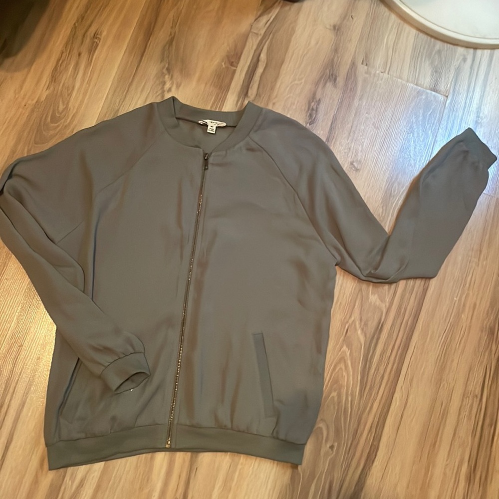 Full zip light bomber jacket